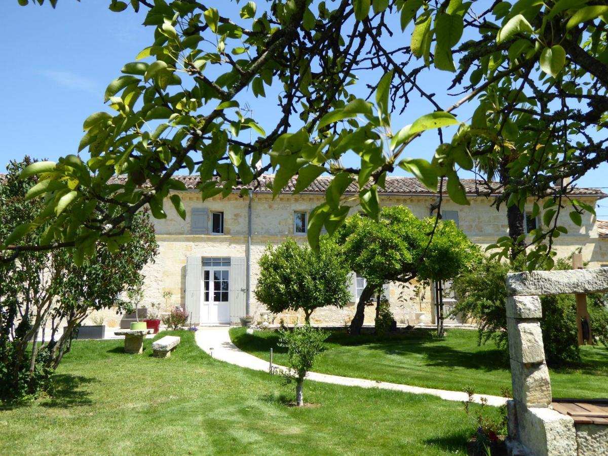 Sainte-Colombe  La Vigneraie De Laura Bed & Breakfast エクステリア 写真