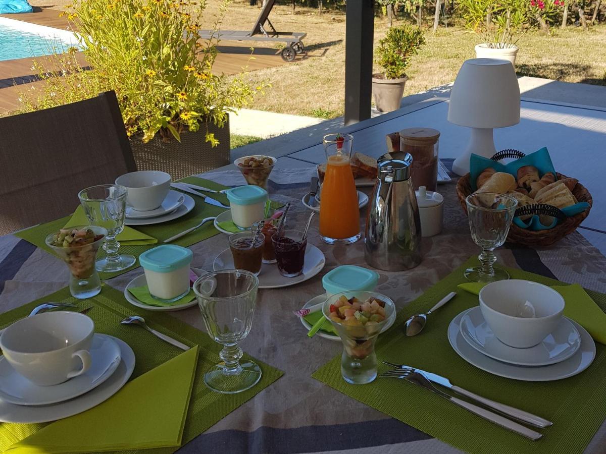 Sainte-Colombe  La Vigneraie De Laura Bed & Breakfast エクステリア 写真
