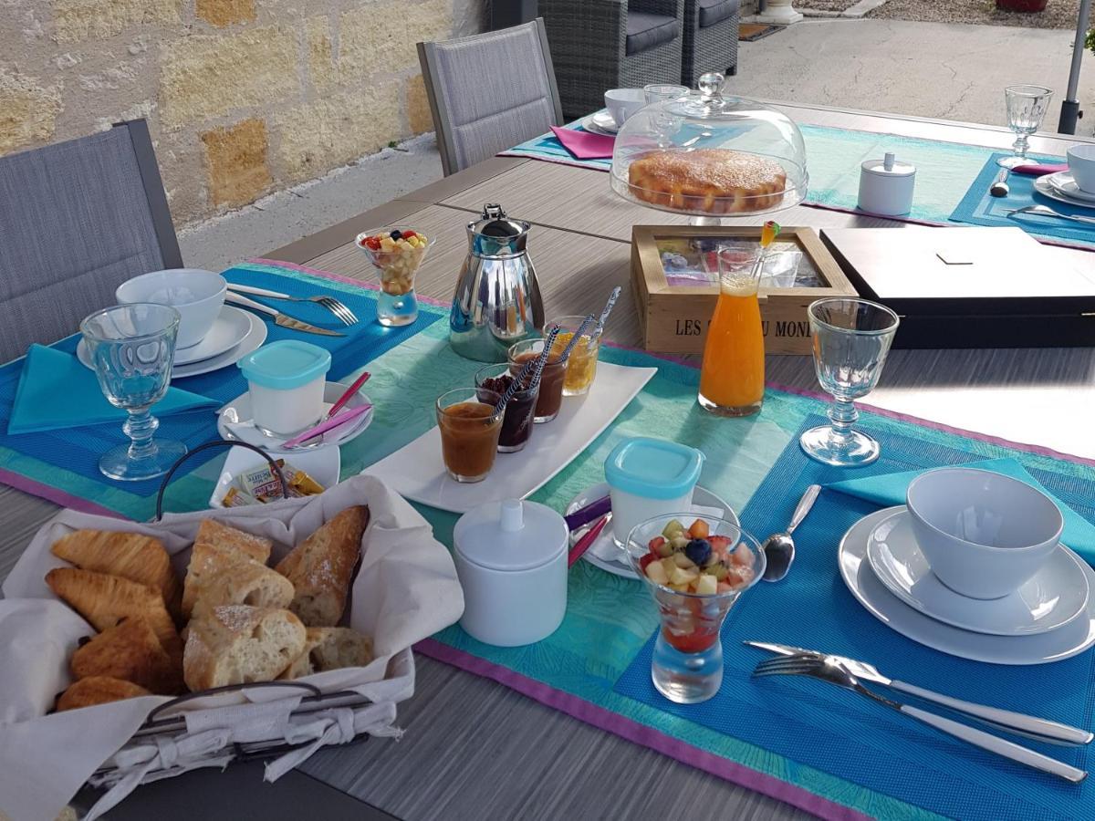Sainte-Colombe  La Vigneraie De Laura Bed & Breakfast エクステリア 写真