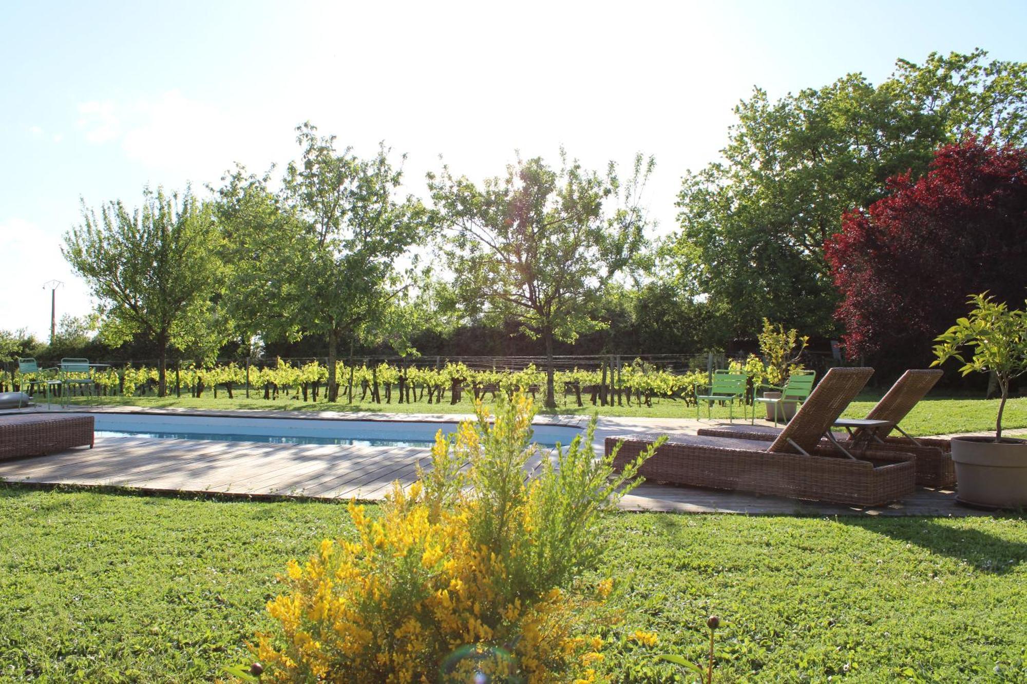 Sainte-Colombe  La Vigneraie De Laura Bed & Breakfast エクステリア 写真